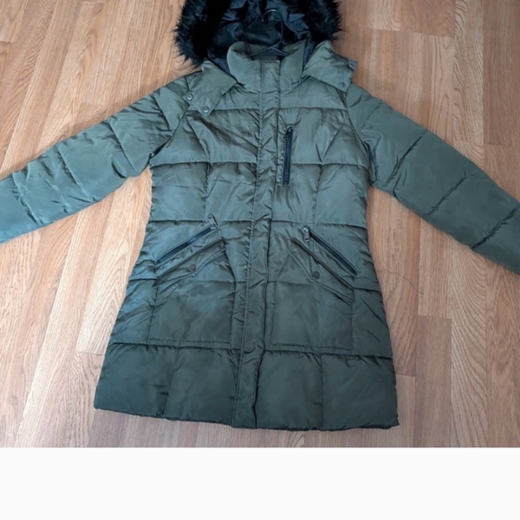 Olive Green Puffer Jacket - Picture 3 of 6